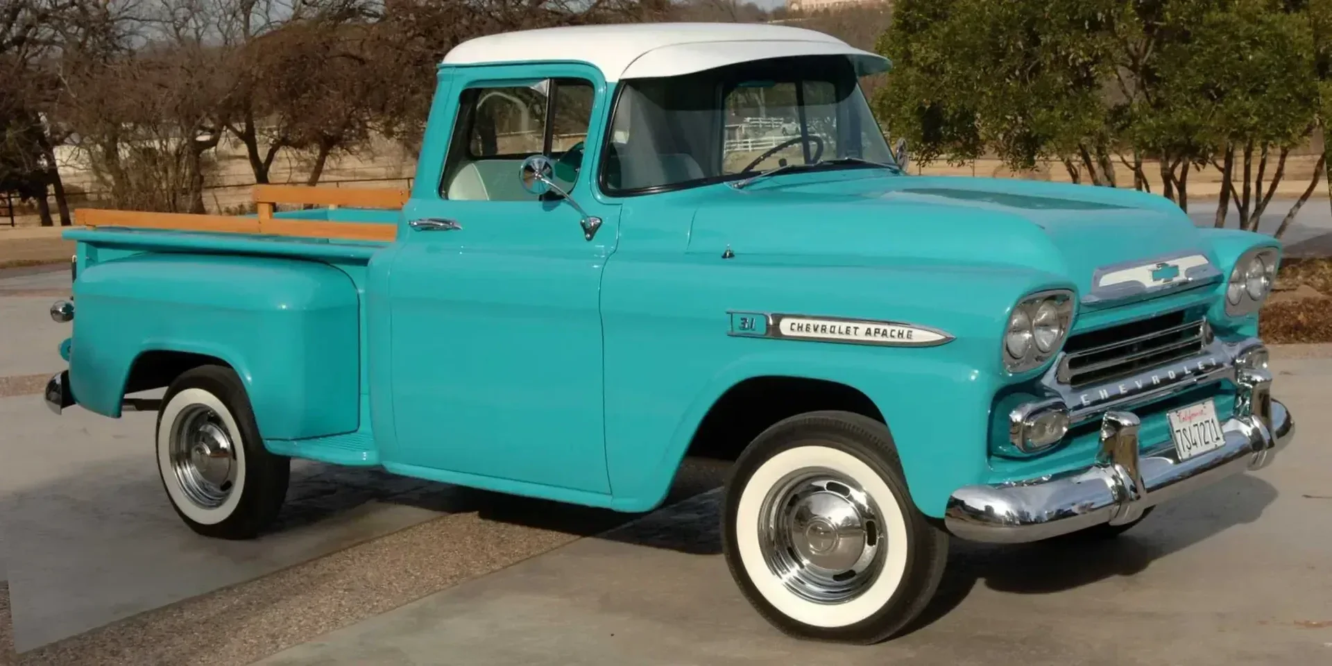 1959 Chevrolet Task Force Apache 31/32 photo 1
