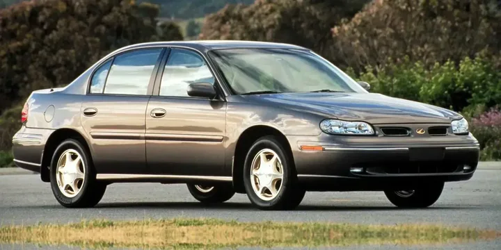 1997 Oldsmobile 1997-oldsmobile-cutlass main image