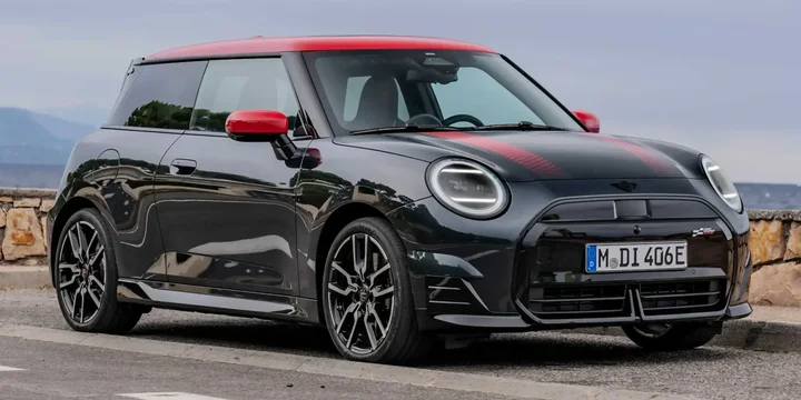 2024 Mini 2024-mini-cooper-se-single-speed main image