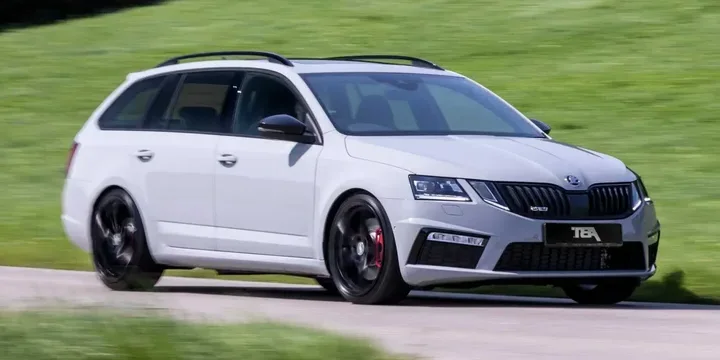 2017 ABT 2017-abt-octavia-wagon-rs-300ps main image