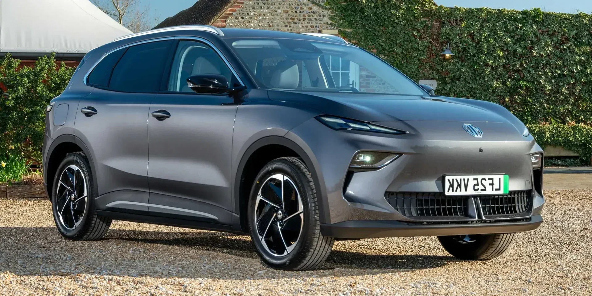 2025 MG S5 EV photo 1