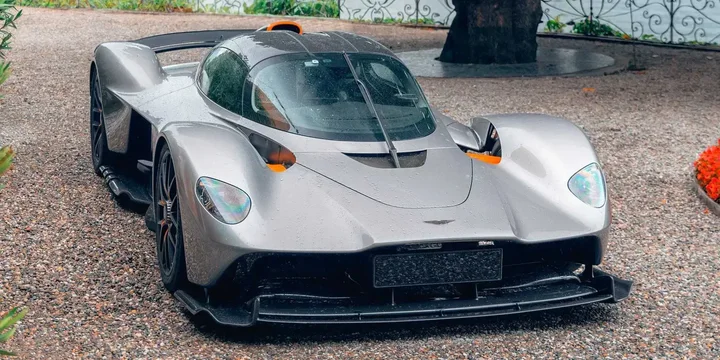 2022 Aston Martin 2022-aston-martin-valkyrie-coupe-1st-generation-65-v12-dct-7-speed-1155ps main image