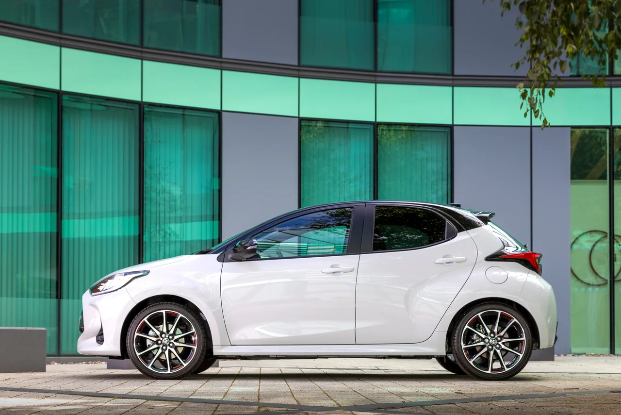 Exterior 3
