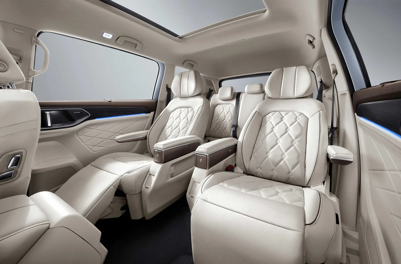 Interior 3