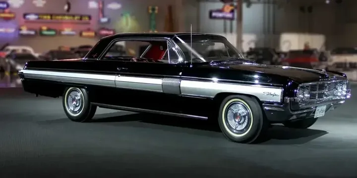 1962 Oldsmobile 1962-oldsmobile-starfire-coupe main image