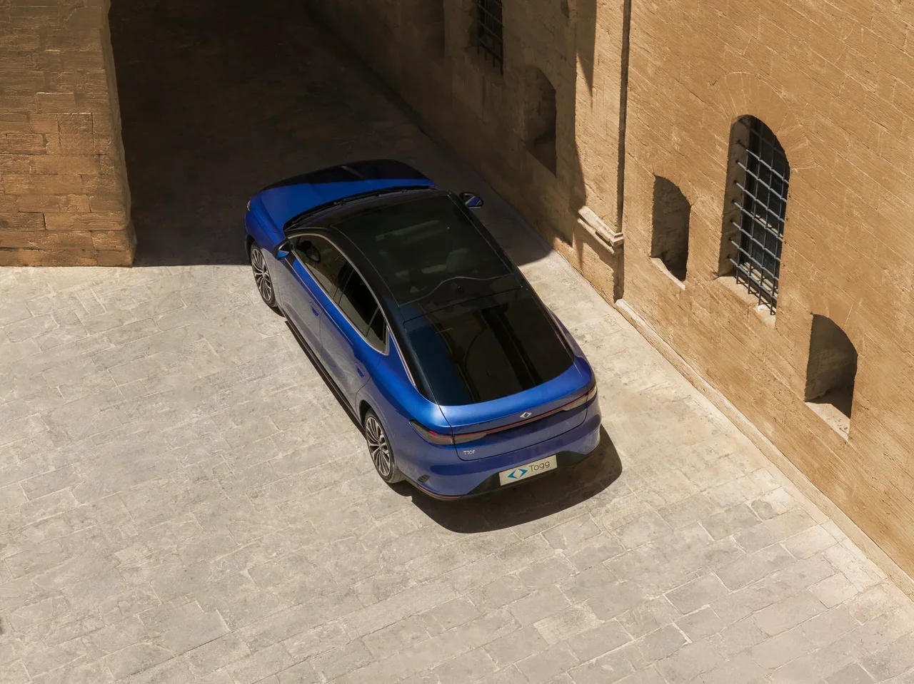 Exterior 2