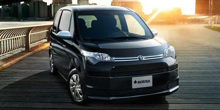 2015 Toyota 2015-toyota-spade-generation-np140 main image
