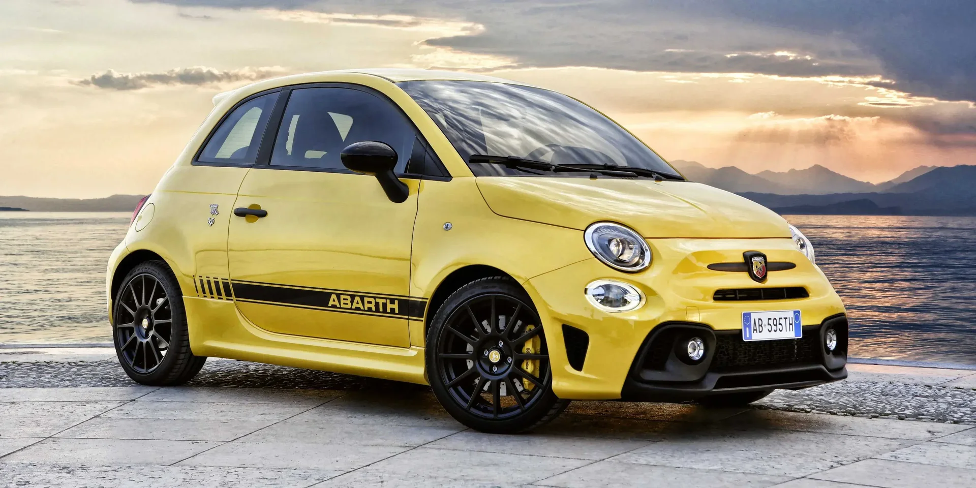 2024 Abarth 595 photo 1