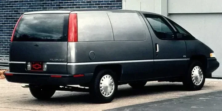 1990 Chevrolet 1990-chevrolet-lumina-apv-lcv-apv-31-v6-tbi-hydra-matic-3-speed-122ps main image