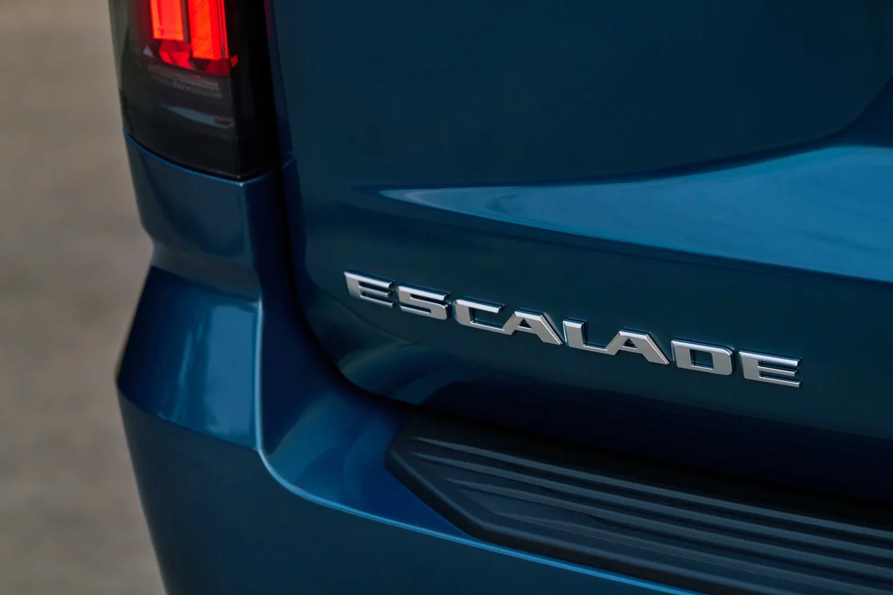 Exterior 4