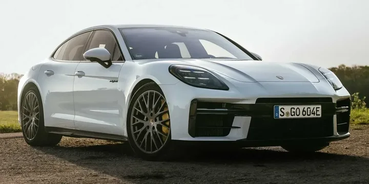 2024 Porsche 2024-porsche-panamera-4s-e-hybrid main image