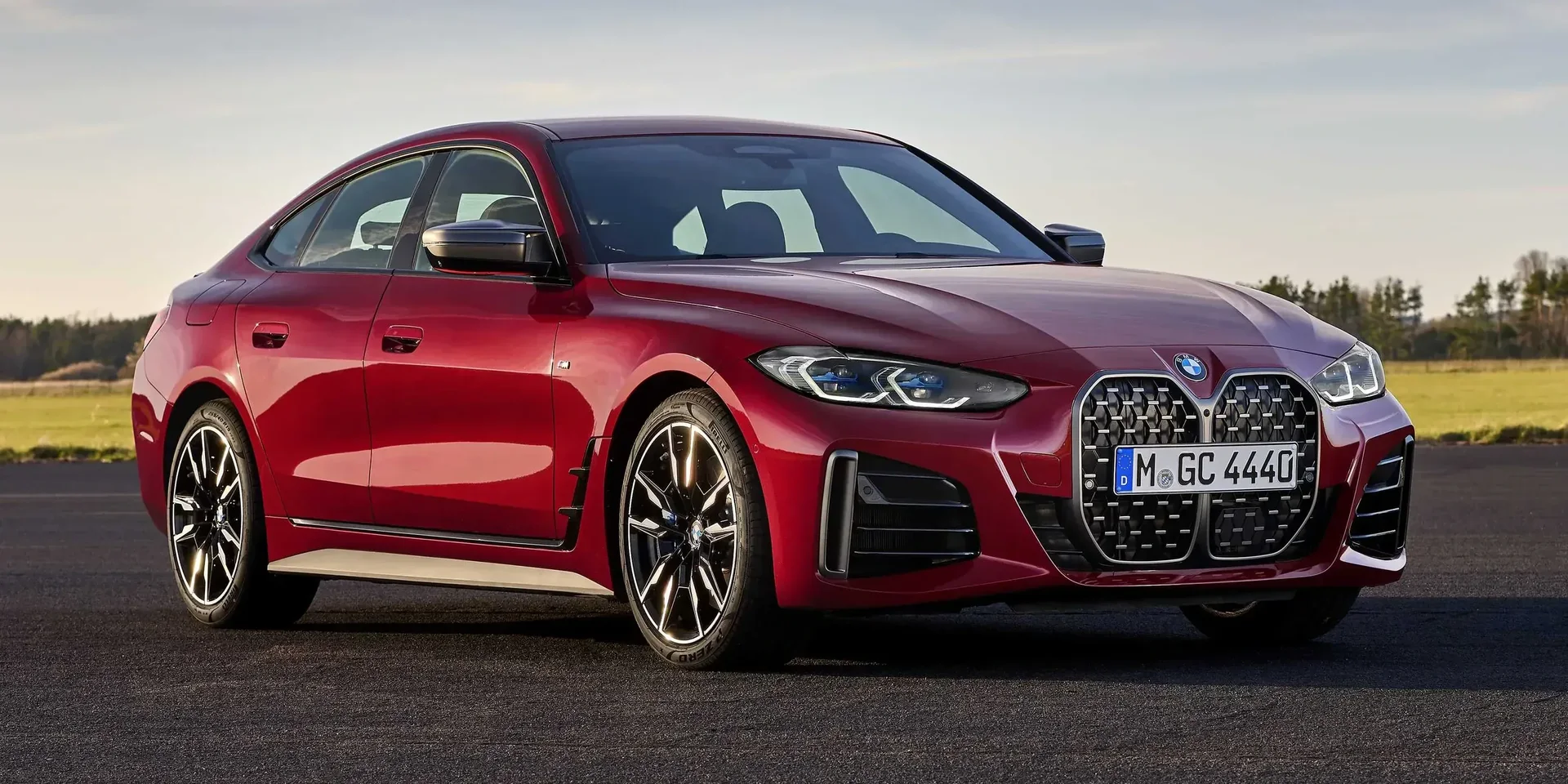 2022 BMW 4 Series M440i xDrive photo 1