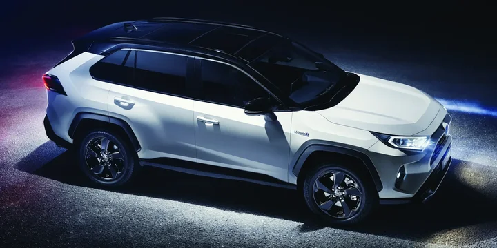 2019 Toyota 2019-toyota-rav4-hybrid-awd-i-e main image