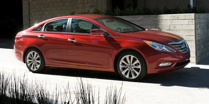 2010 Hyundai Sonata exterior main image