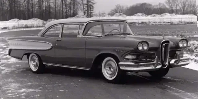 1958 Edsel 1958-edsel-ranger-sedan-2-door-sedan-59-v8-307ps main image