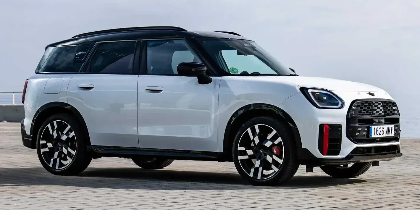 2024 Mini Countryman JCW ALL4 photo 1