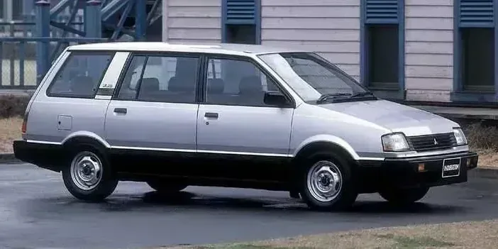 1990 Mitsubishi 1990-mitsubishi-space-wagon main image
