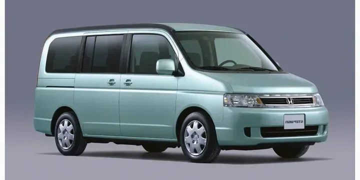 2003 Honda Stepwgn exterior main image