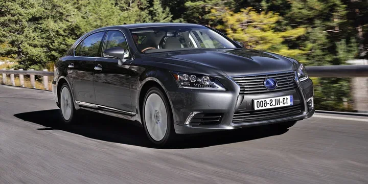 2013 Lexus LS exterior main image