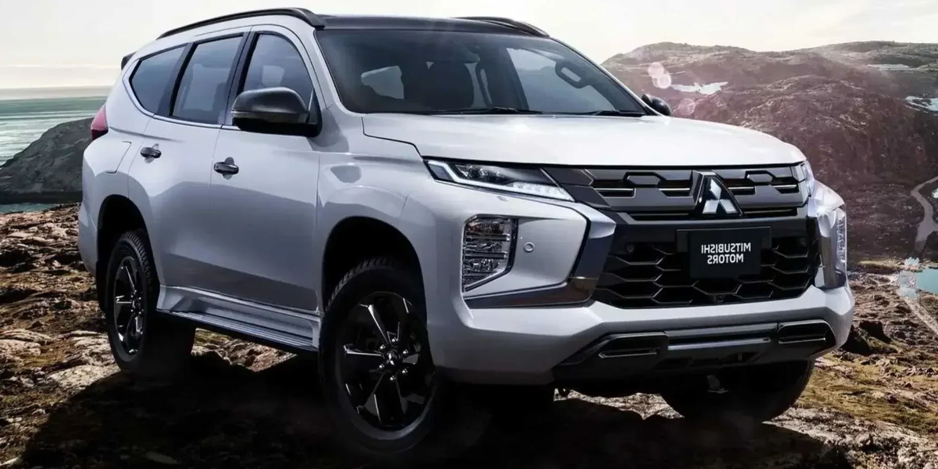 2024 Mitsubishi Pajero photo 1