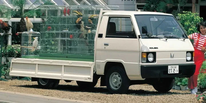 1983 Mitsubishi 1983-mitsubishi-delica main image