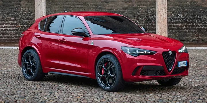 2023 Alfa Romeo 2023-alfa-romeo-stelvio-crossover-quadrifoglio-automatic-8-speed-520ps main image