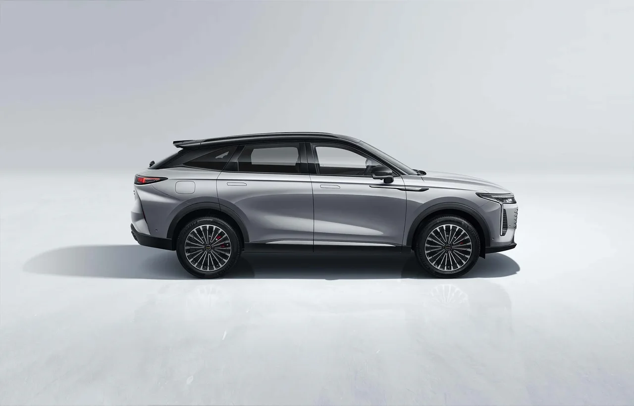 Exterior 4