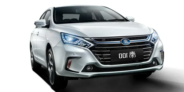 2017 BYD 2017-byd-qin-100-dct-6-speed main image