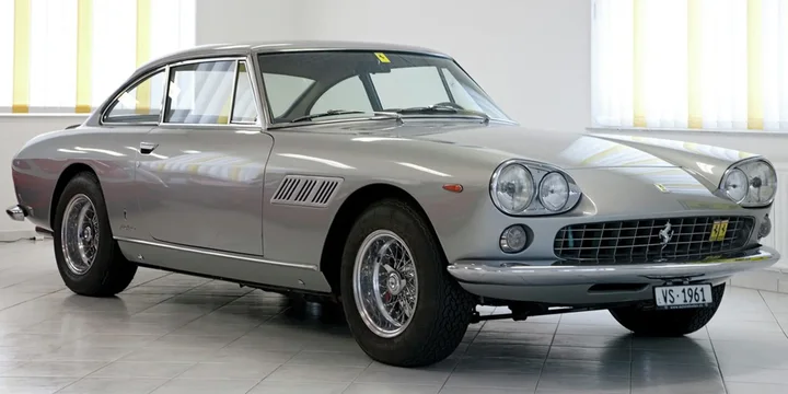 1964 Ferrari 330 GT 2+2 exterior main image