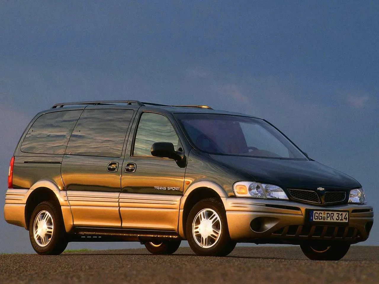 Exterior 3