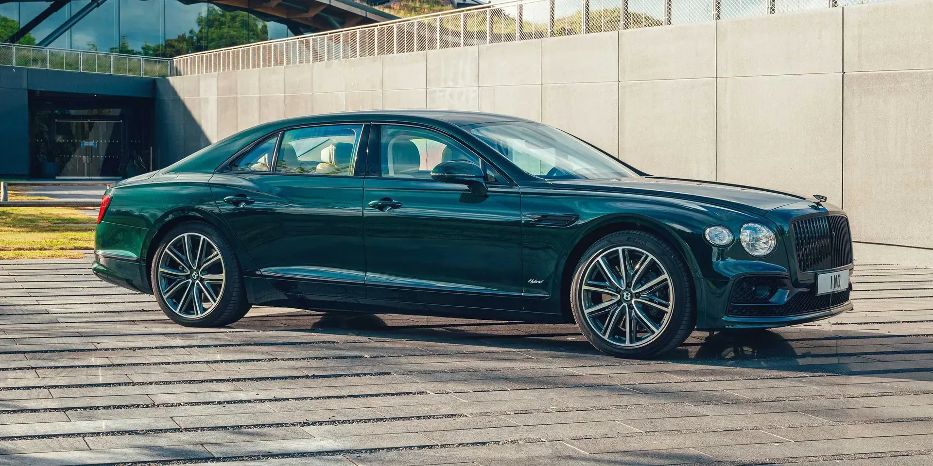 2024 Bentley Continental Flying Spur Hybrid photo 1