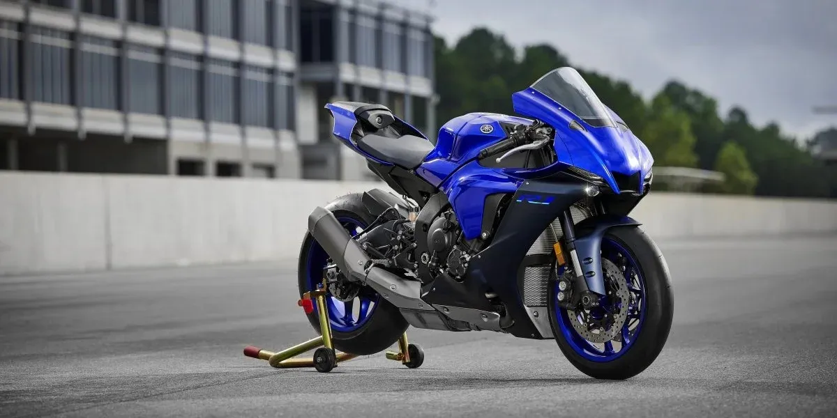 2020 Yamaha YZF-R1 photo 1