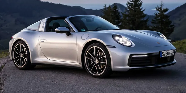 2021 Porsche 2021-porsche-911-4 main image