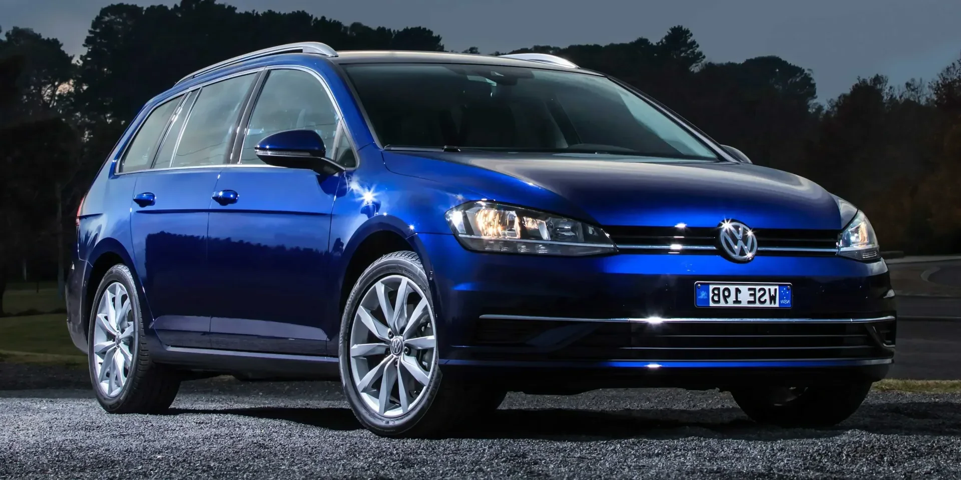 2019 Volkswagen Golf photo 1