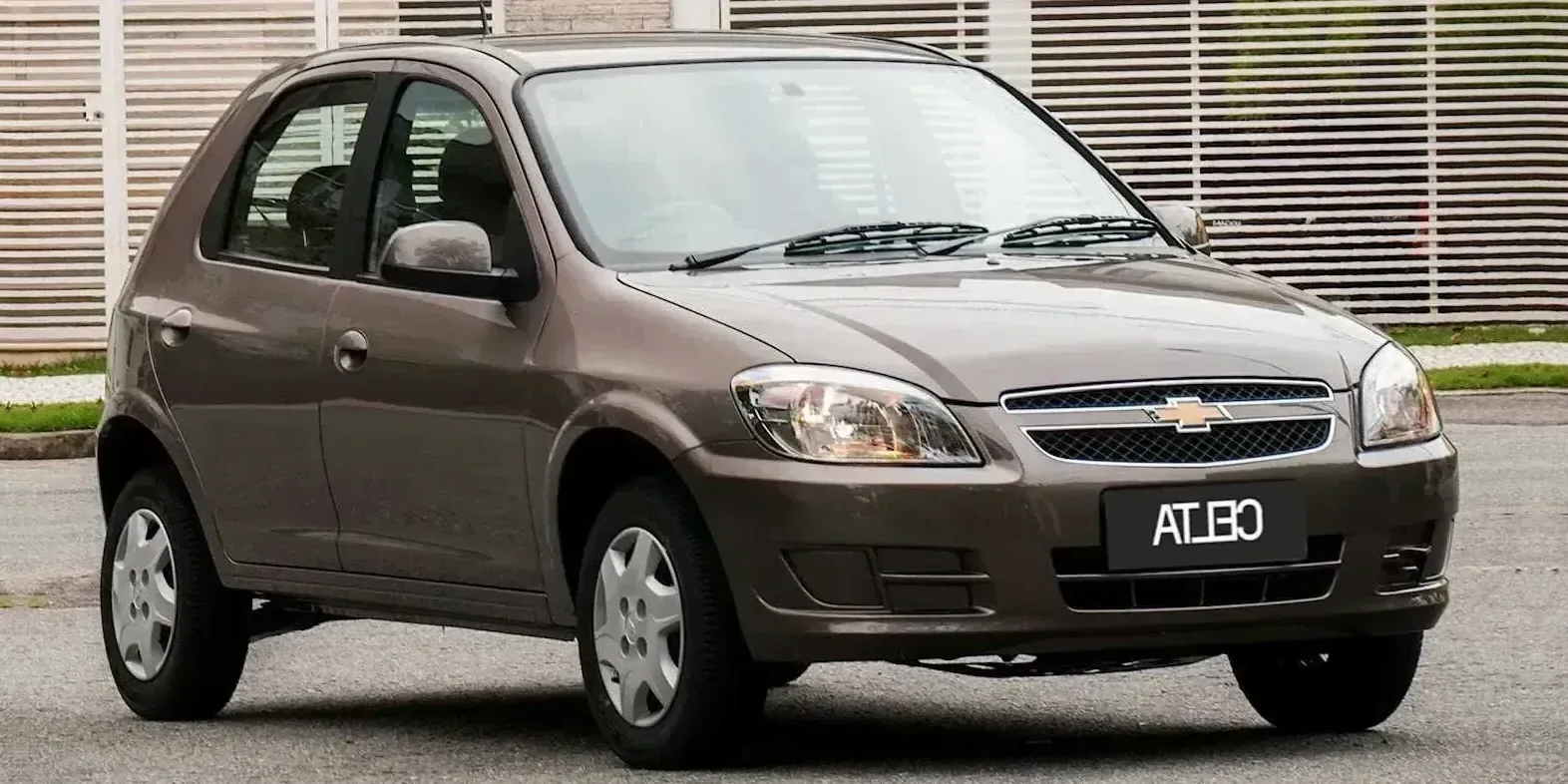2002 Chevrolet Celta photo 1