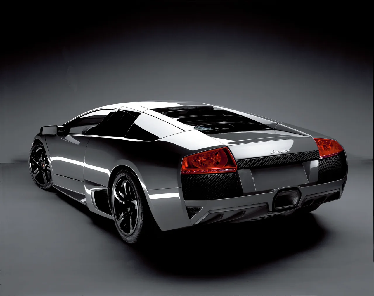 Exterior 4