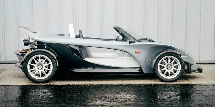 2000 Lotus 340R front three-quarter view