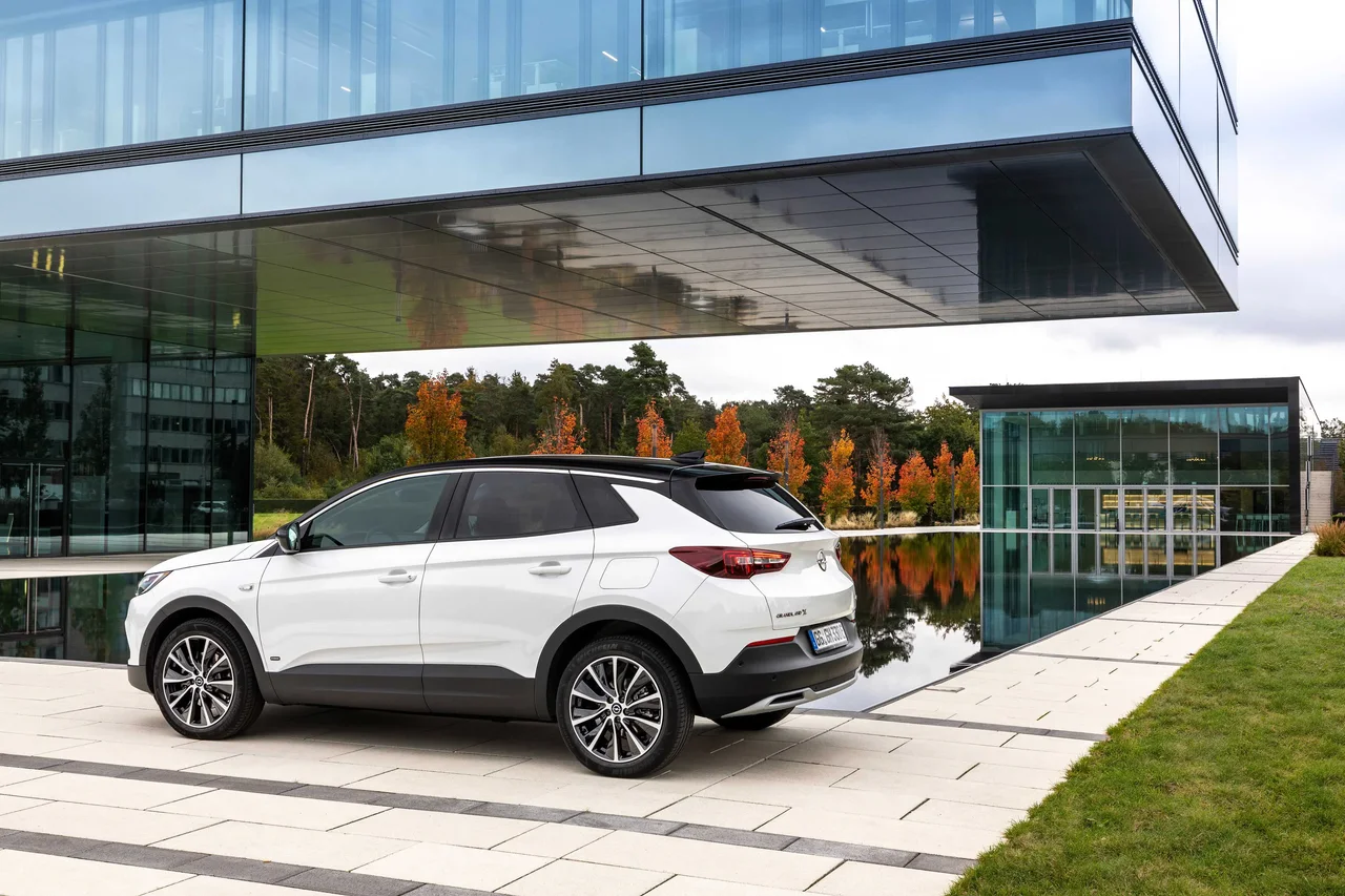 Exterior 4