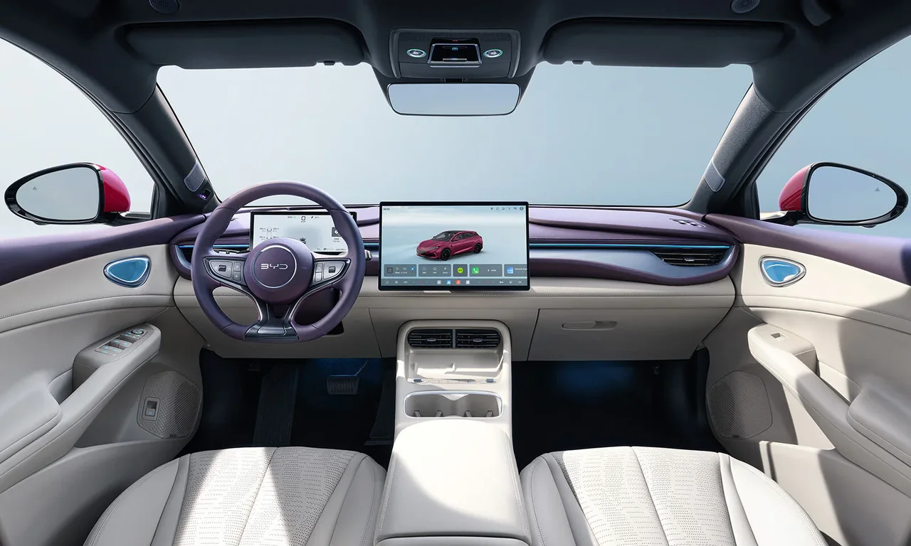 Interior 4