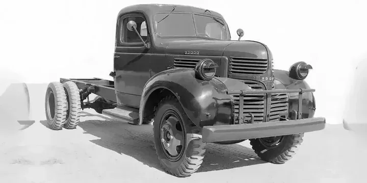 1942 Dodge 1942-dodge-dd-series-hd-truck-dc-6-54-manual-5-speed-108ps main image