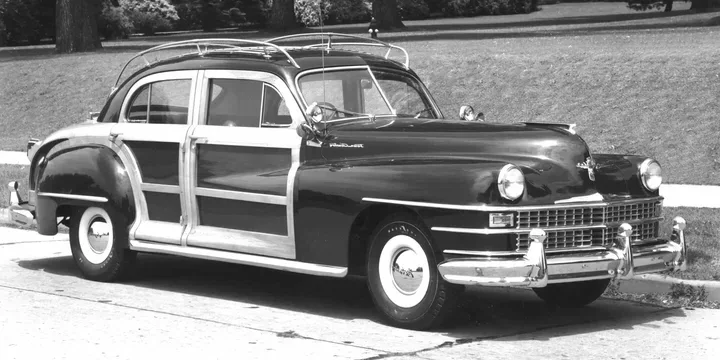 1946 Chrysler 1946-chrysler-town-and-country-41 main image