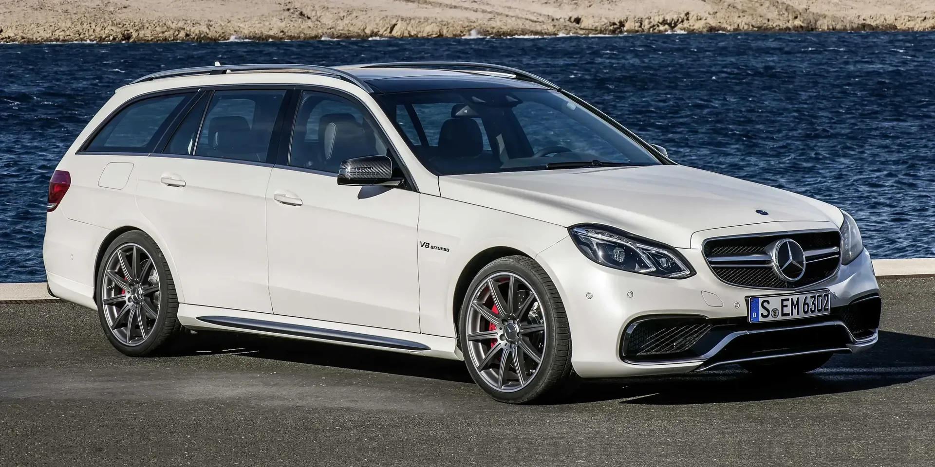 2016 Mercedes-Benz E-Class photo 1