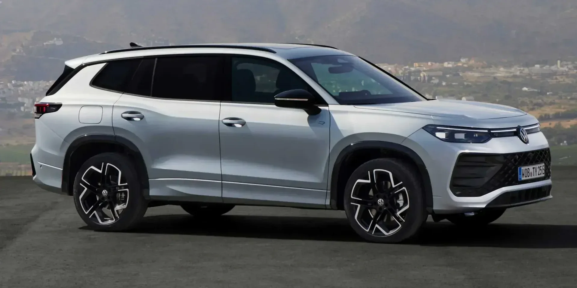 2025 Volkswagen Tayron photo 1