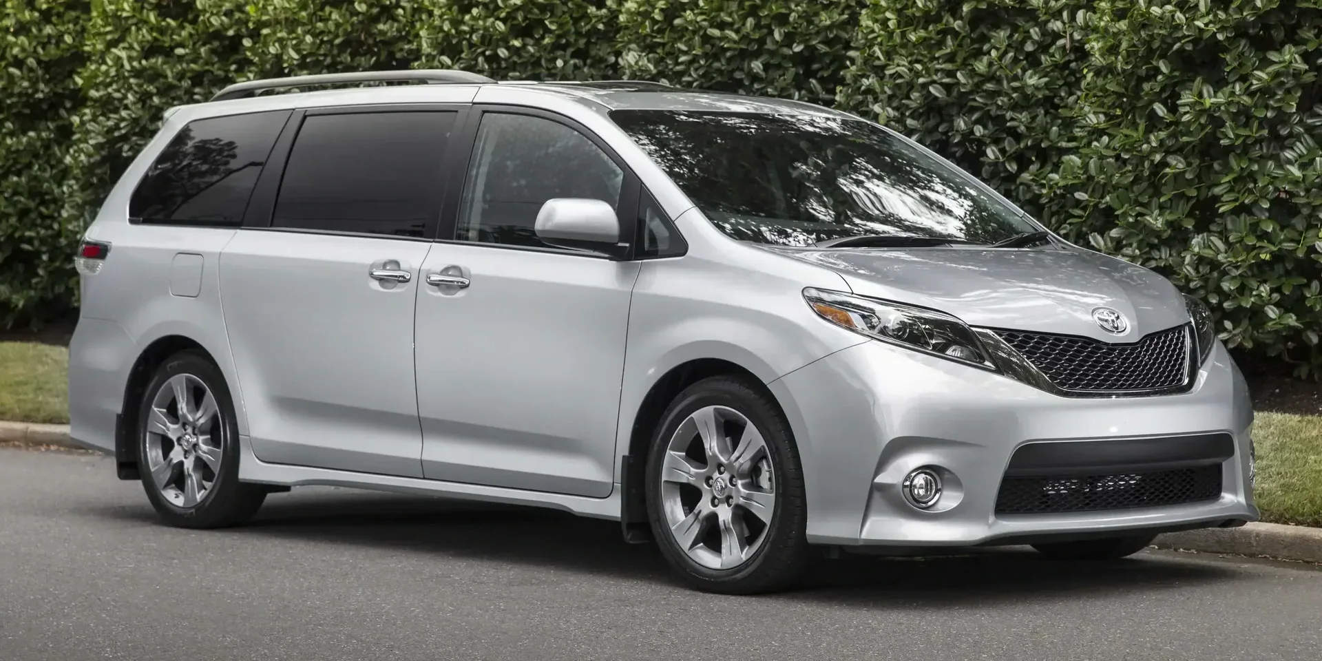2015 Toyota Sienna photo 1