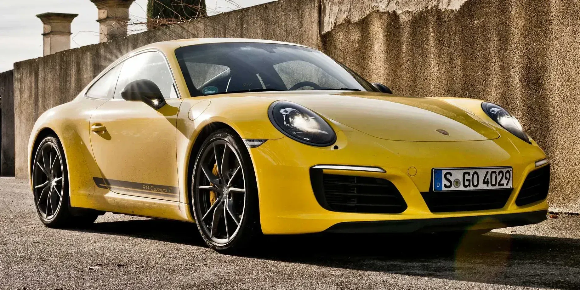2018 Porsche 911 Carrera T photo 1