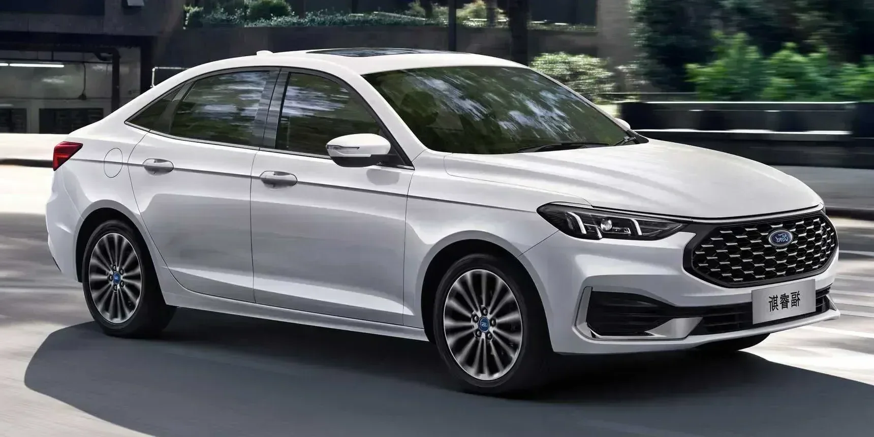 2021 Ford Escort photo 1