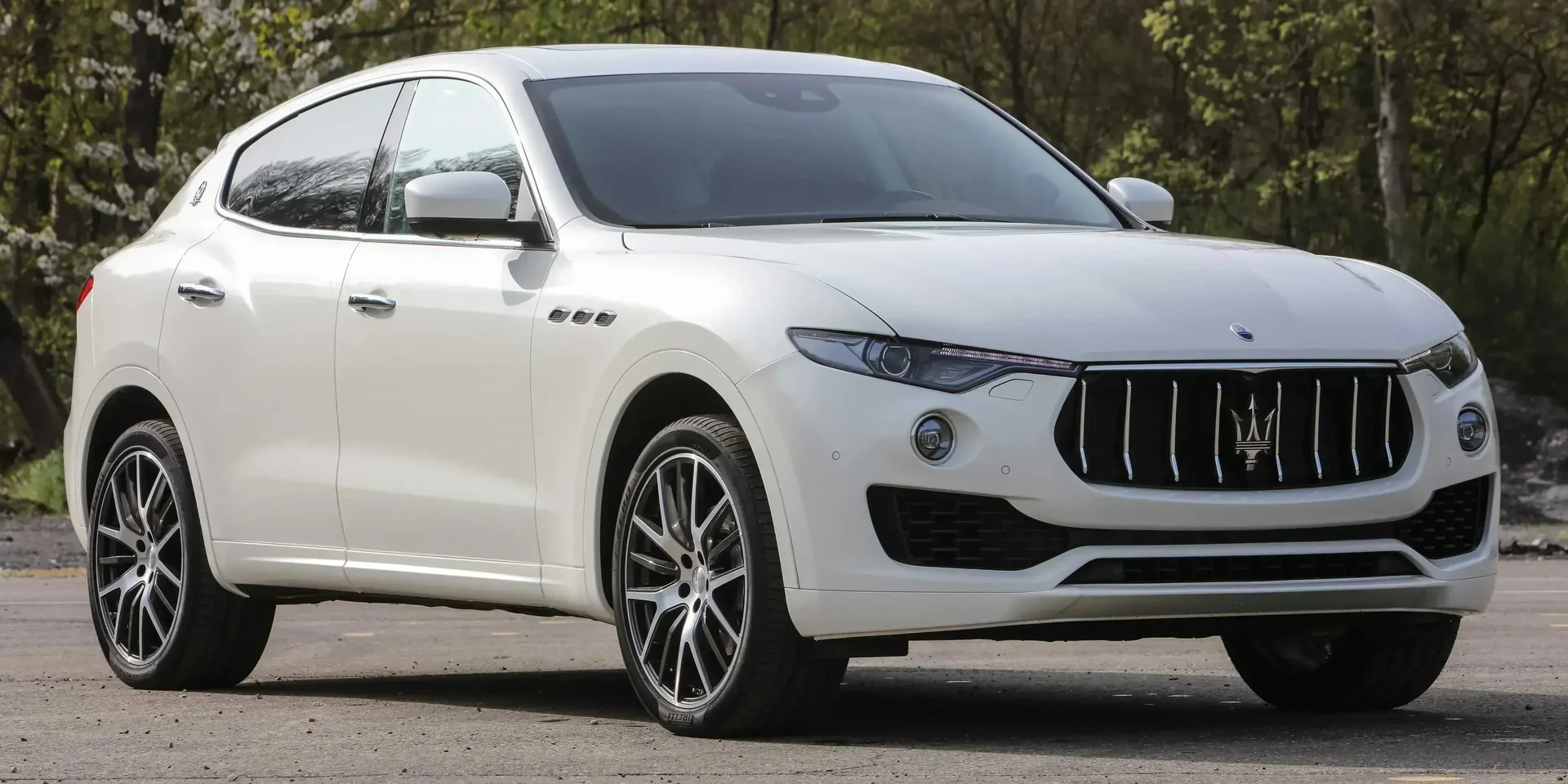 2016 Maserati Levante photo 1