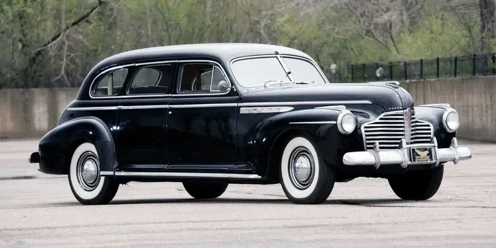 1941 Buick 1941-buick-limited-8-passenger-touring-sedan-52-manual main image