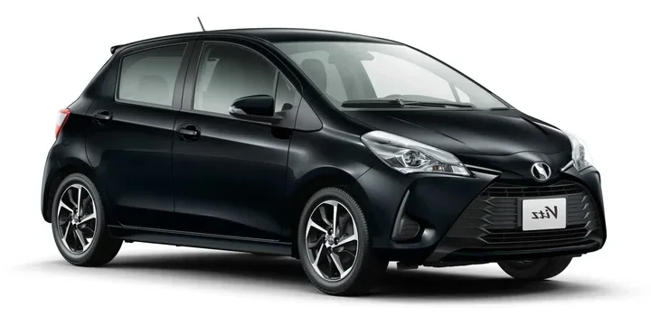2017 Toyota 2017-toyota-vitz main image