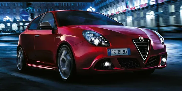 2014 Alfa Romeo 2014-alfa-romeo-giulietta-sprint-manual-6-speed main image